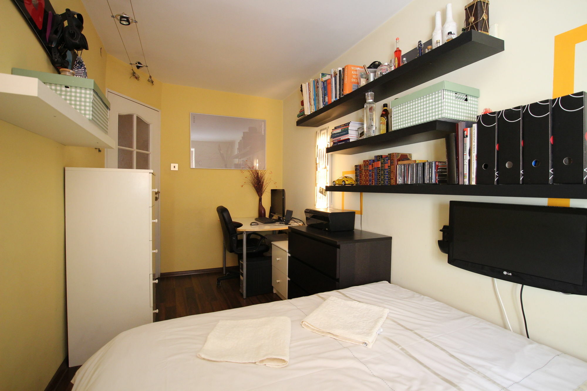 Rainbow 5 Apartment *